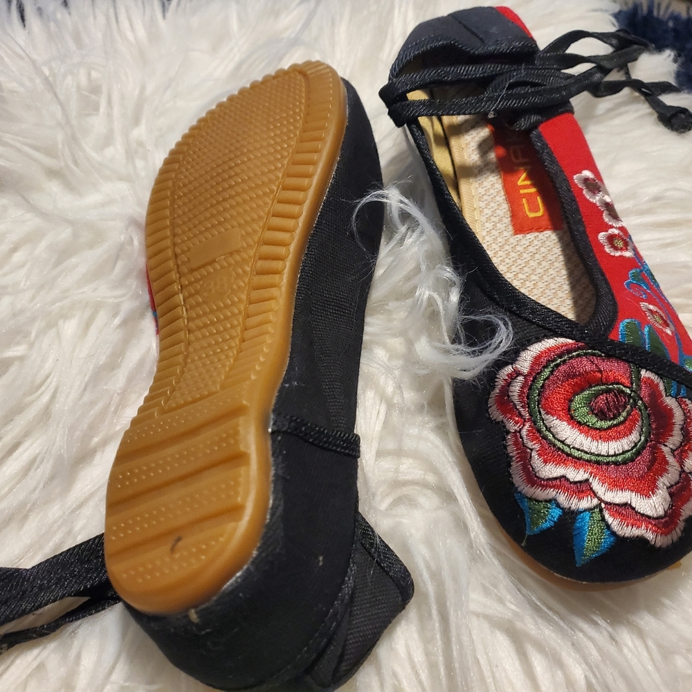 Embroidered Red Floral Flats - Picture 4 of 6